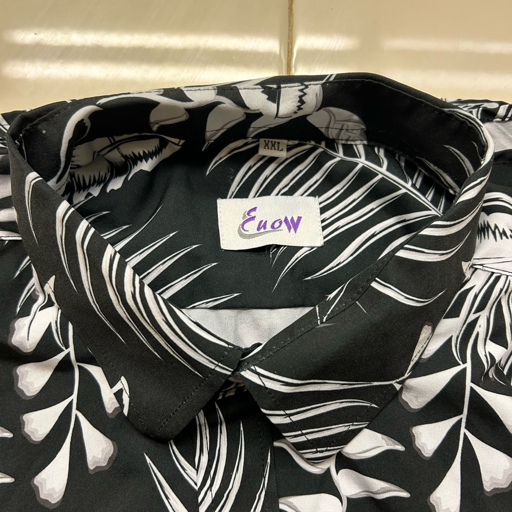 Men’s 2XL Hawaiian Short Sleeve Button Up Shirt